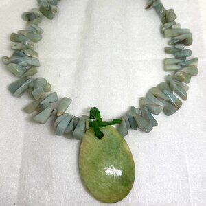 Agate bead necklace with large Agate pendant
